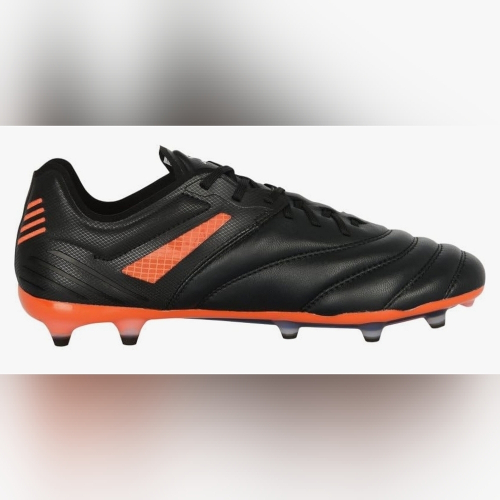 Umbro Black and Orange Men's Athletic Soccer Cleats